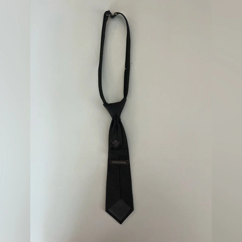 Nordstrom Boys 100% Silk Polka Dot Tie - Picture 2 of 4